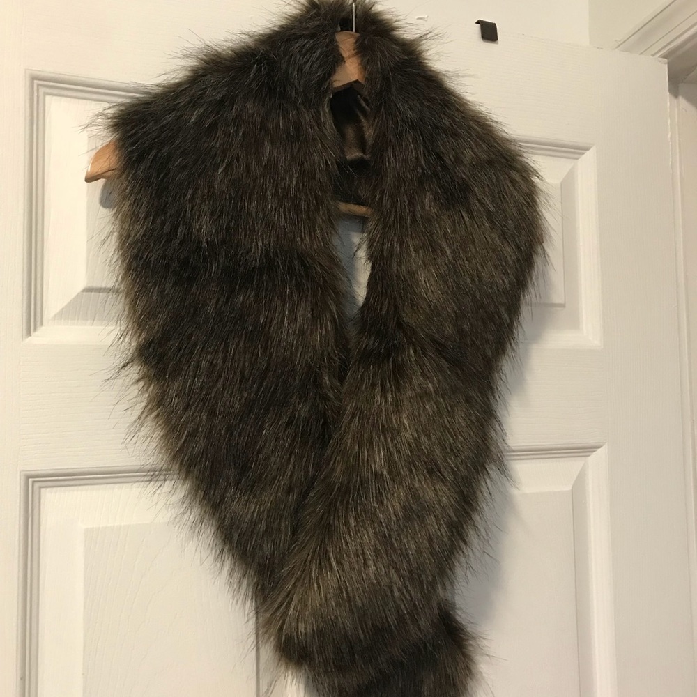 Faux fur neck warmer